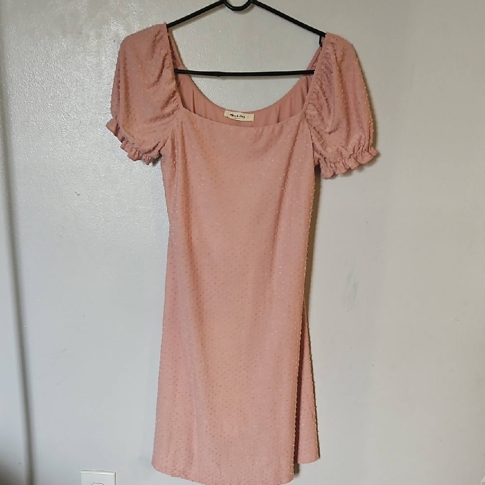 Chic Pink Mini Dress with Puff Sleeves and Scoop Neck